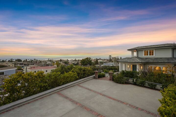 Massive 7BR La Jolla Estate | Ocean View | AC gallery image 5