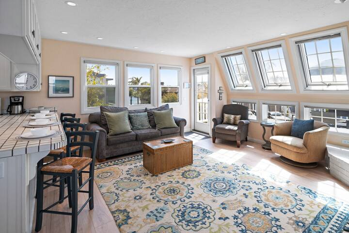 Mission Beach Bay Views Compound! gallery image 3