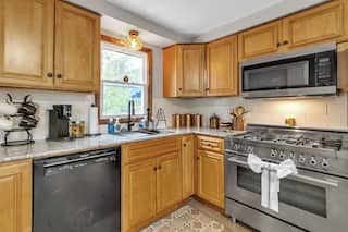Bills Home, Walk to Stadium, 4 Bed, photo 10 of 41