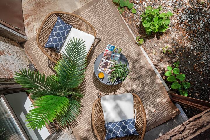 91-1D 3BR 2baths Duplex with a Private Backyard gallery image 2