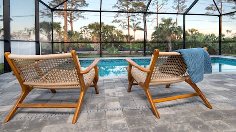 Spacious 4 BR Retreat w/ 3 Ensuites, Pool & Spa