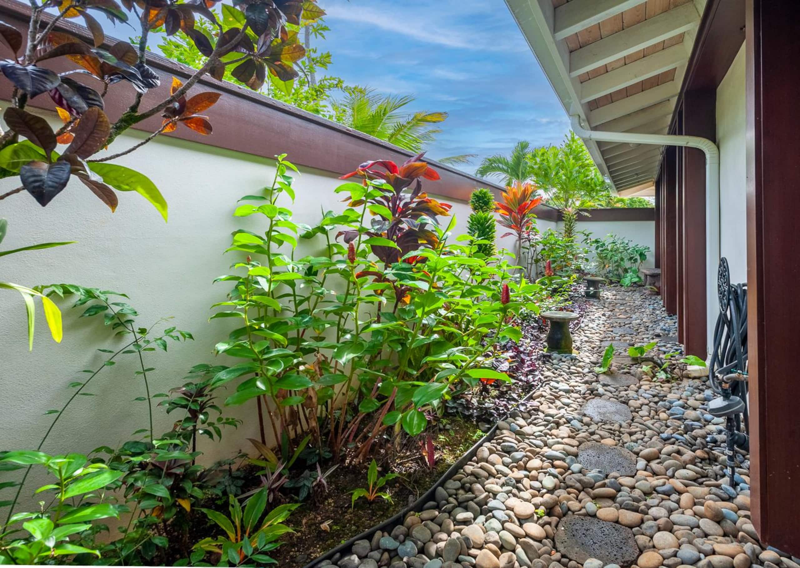 Home in Princeville · ★4.67 · 4 bedrooms · 4 beds · 3.5 baths - Image 19