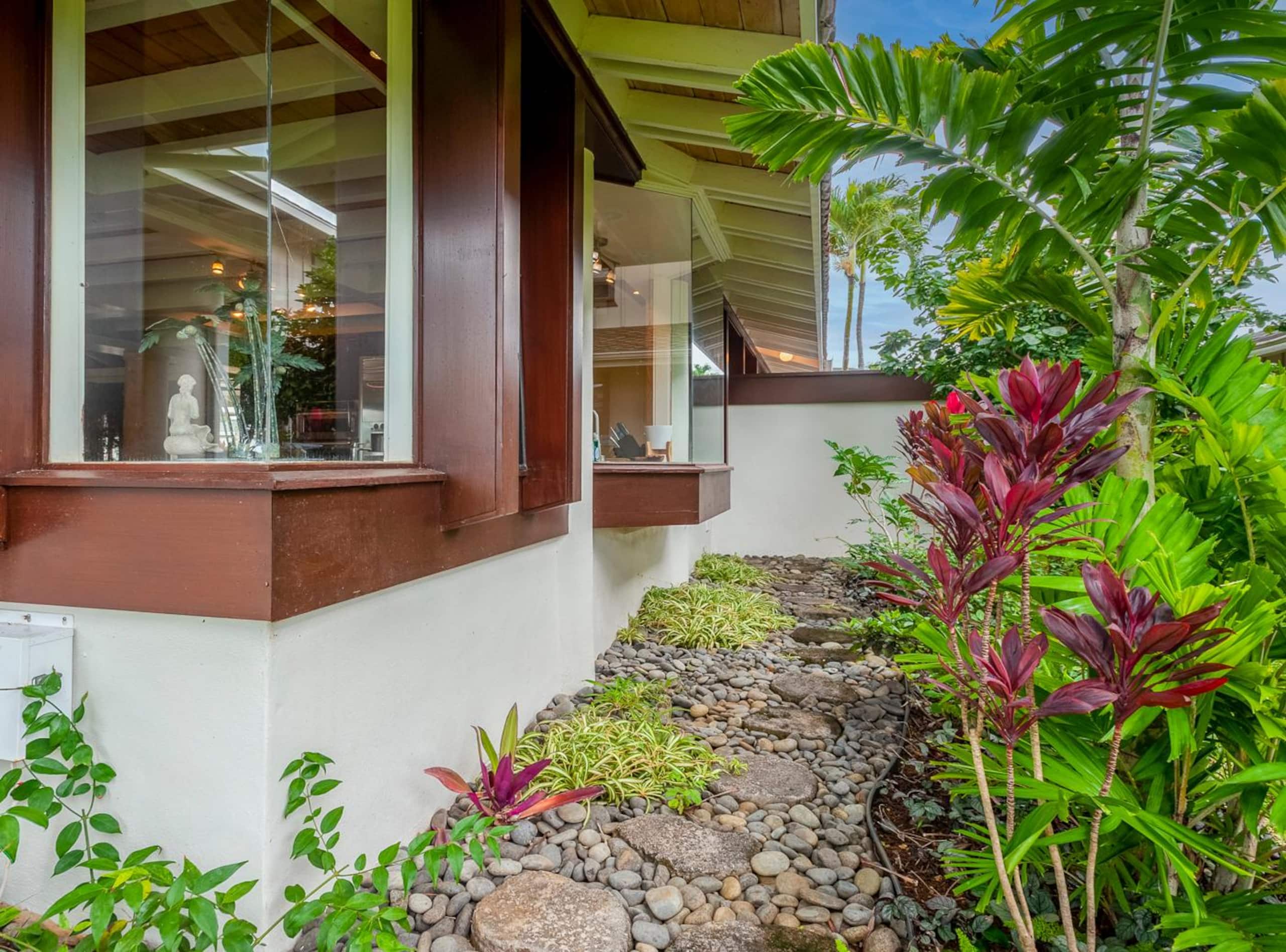Home in Princeville · ★4.67 · 4 bedrooms · 4 beds · 3.5 baths - Image 33
