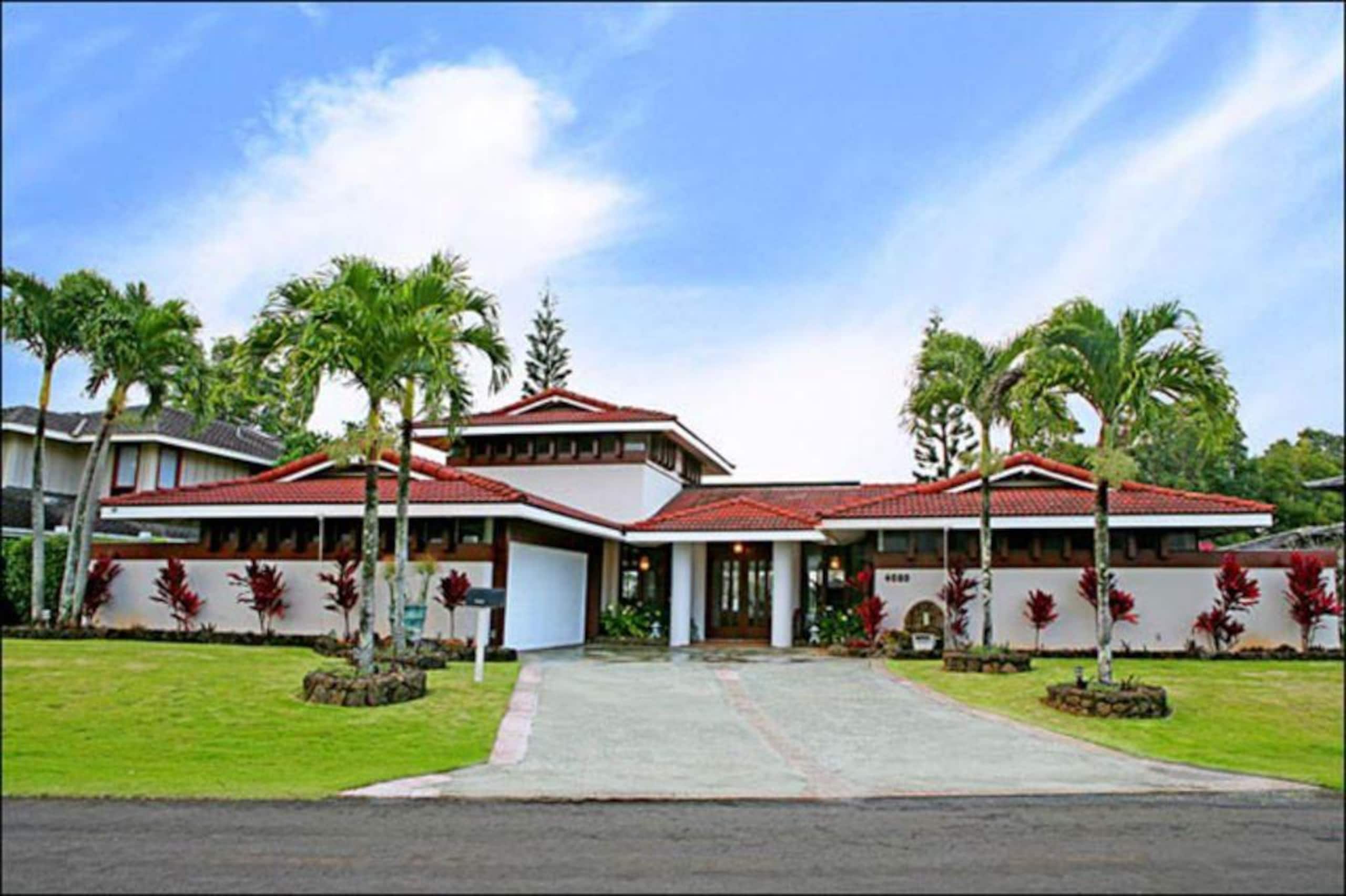 Home in Princeville · ★4.67 · 4 bedrooms · 4 beds · 3.5 baths - Image 4