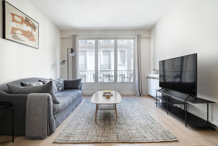 Blueground | Champs Elysées, Furnished, Elevator - Paris