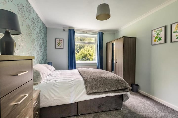 Church Close, Coltishall - Host & Stay