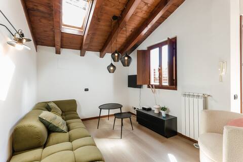 3-Bedroom Lake View Apartment Camelia Elegante
