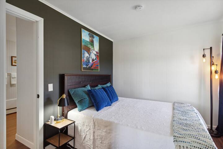 The Bay Inn managed Airbnb listing 2