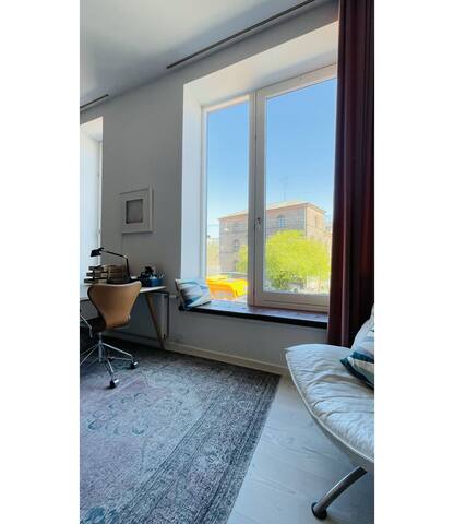 Luxury – 2 Bedrooms – 4 People – Stylish (1537/1) gallery image 4