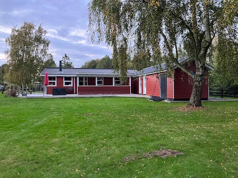 Beautiful summer house with shelter and fire pit