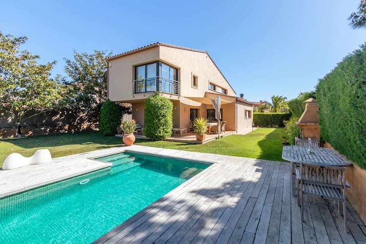 Preciosa villa en la Costa Brava