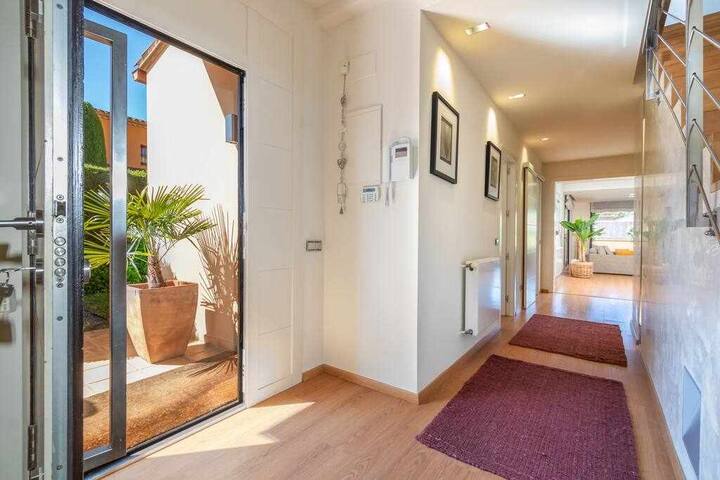 Preciosa villa en la Costa Brava gallery image 3