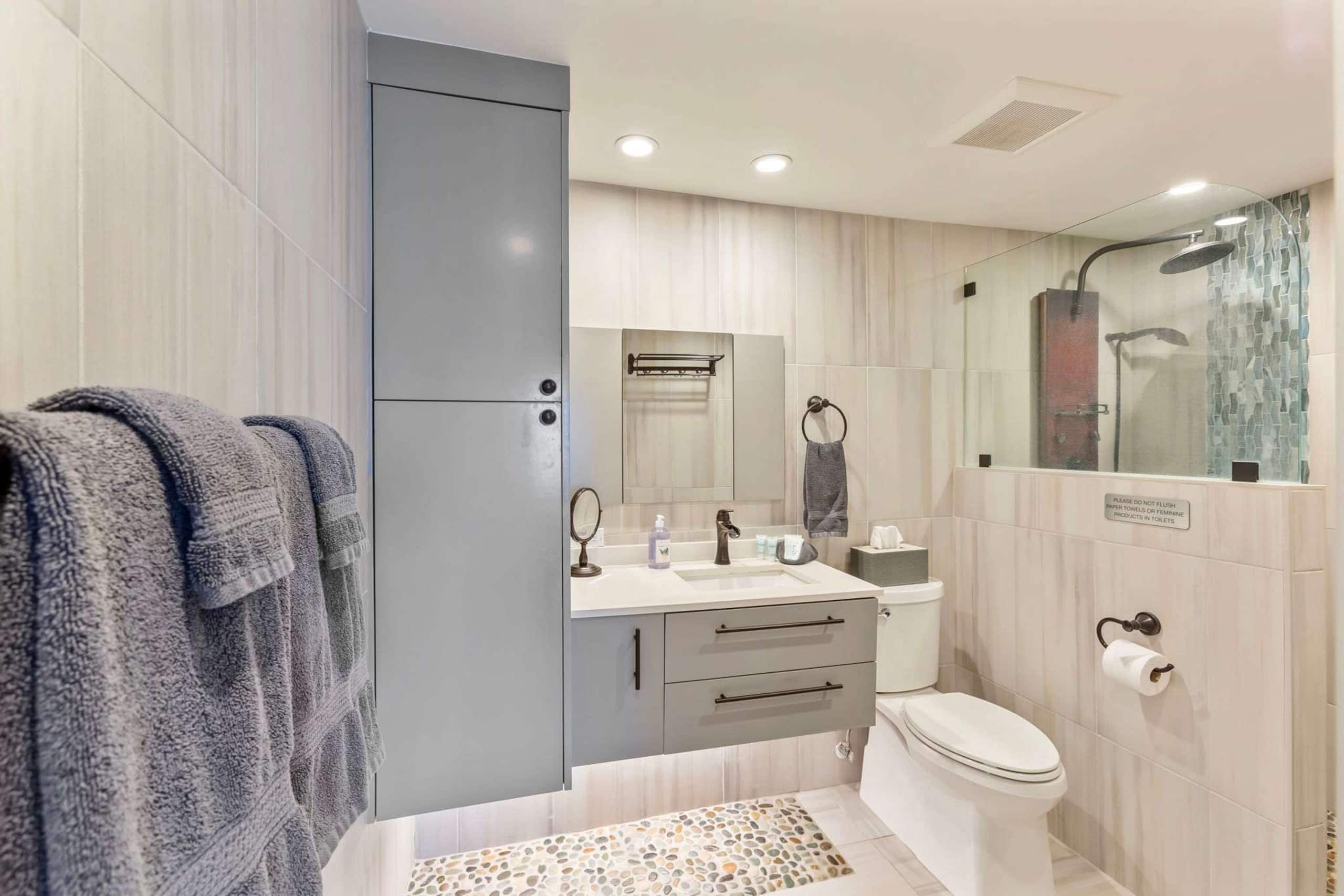 Condo in Wailuku · ★4.88 · 2 bedrooms · 4 beds · 2 private baths - Image 21