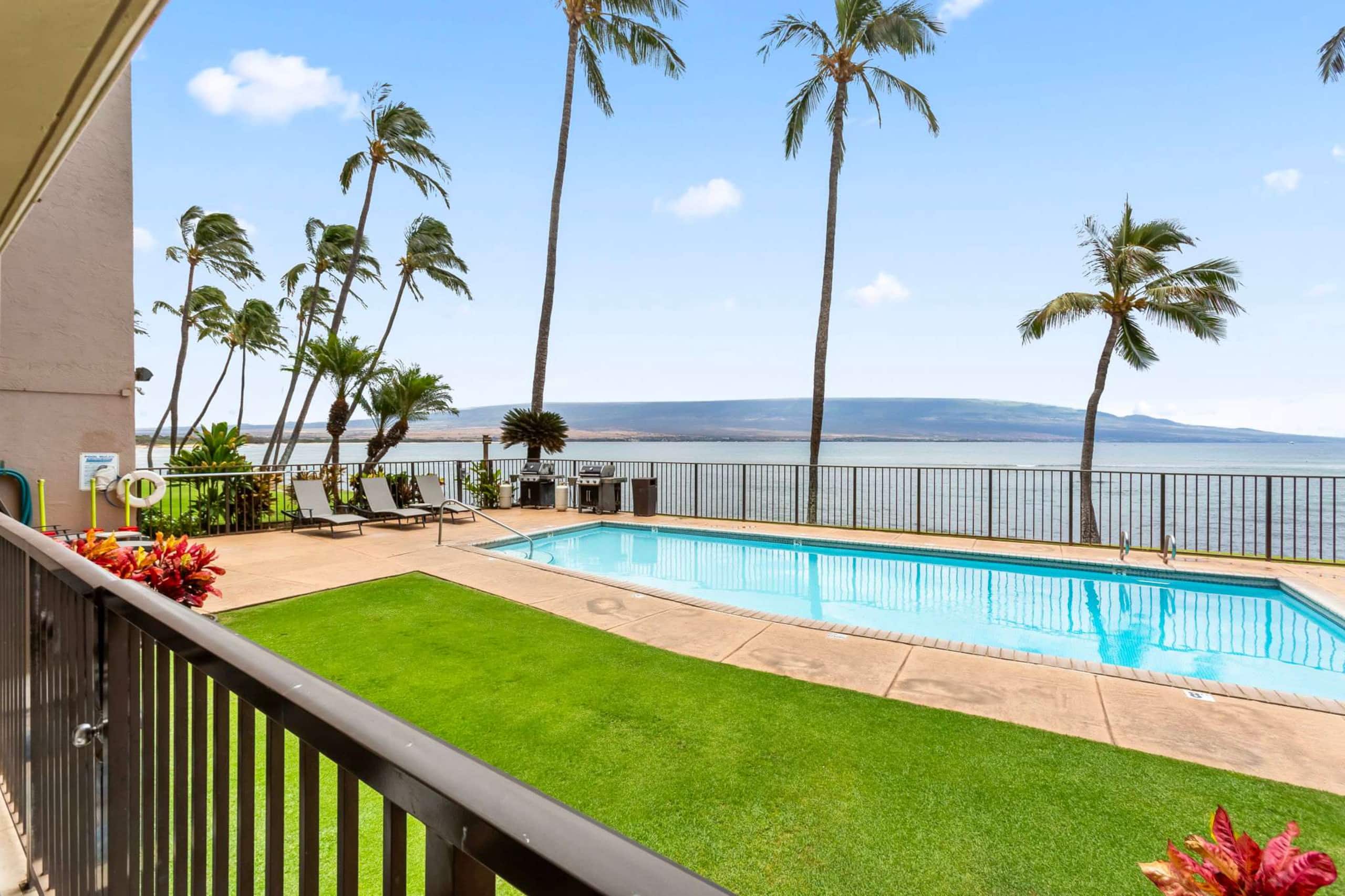 Condo in Wailuku · ★4.88 · 2 bedrooms · 4 beds · 2 private baths - Image 61