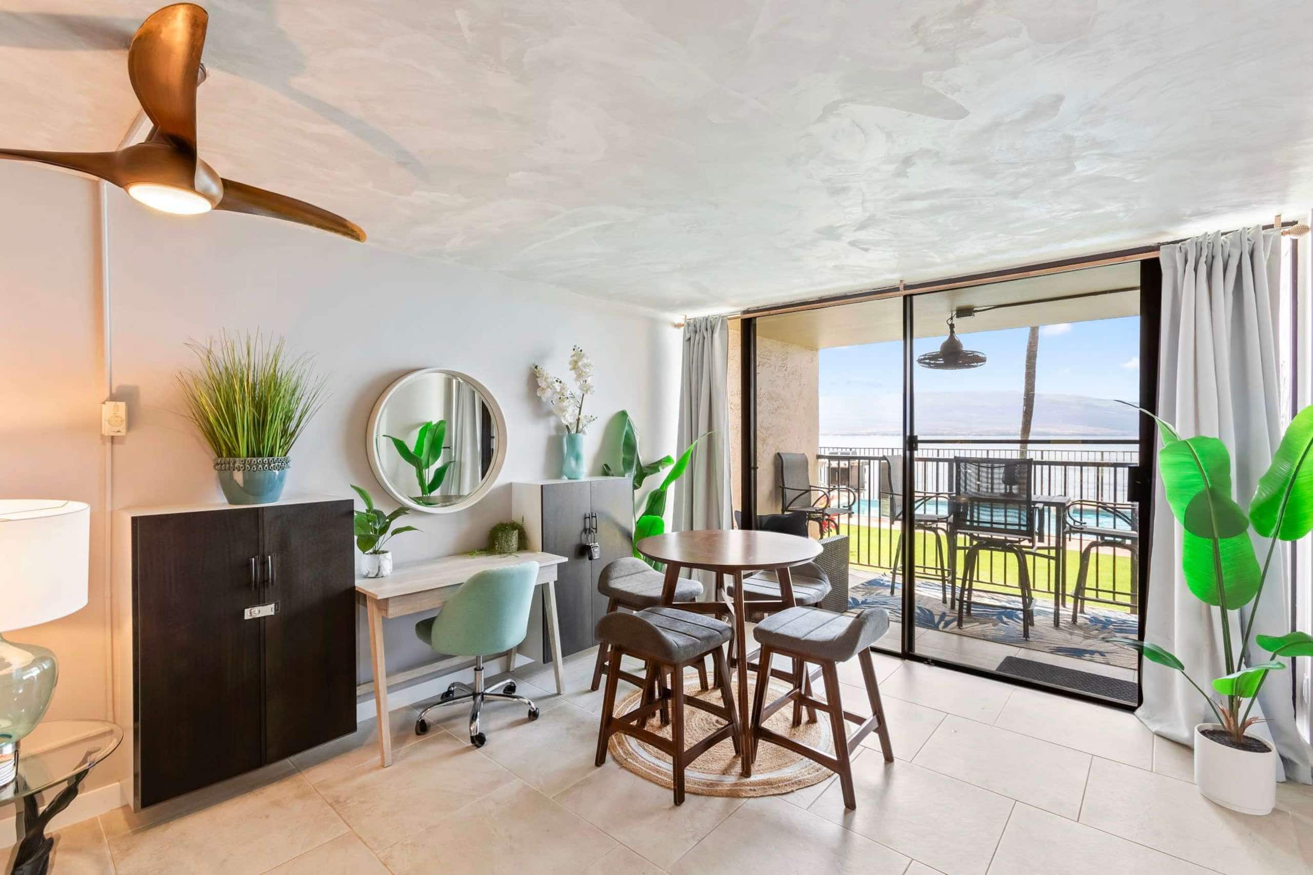 Condo in Wailuku · ★4.88 · 2 bedrooms · 4 beds · 2 private baths - Image 9