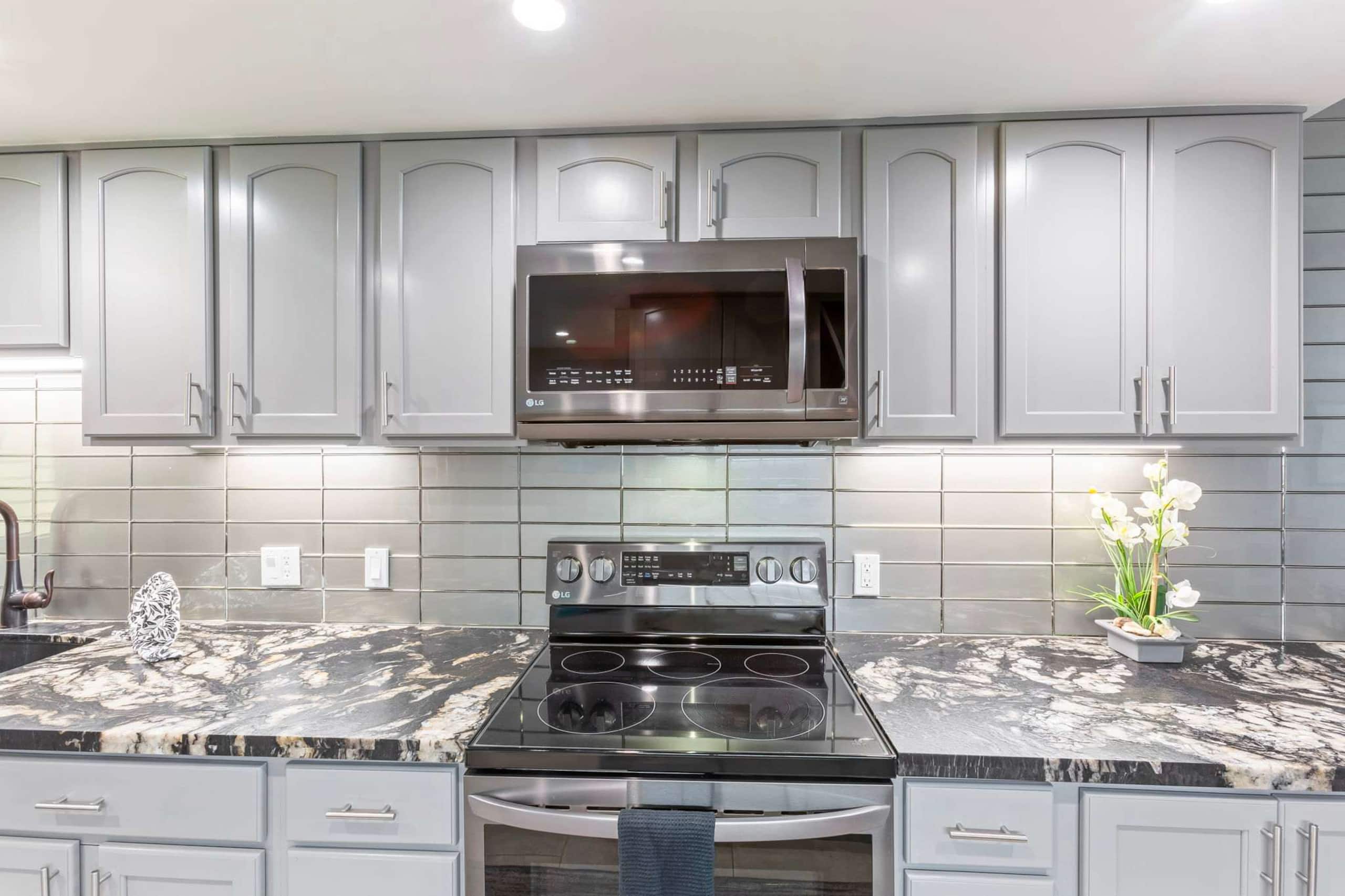 Condo in Wailuku · ★4.88 · 2 bedrooms · 4 beds · 2 private baths - Image 31