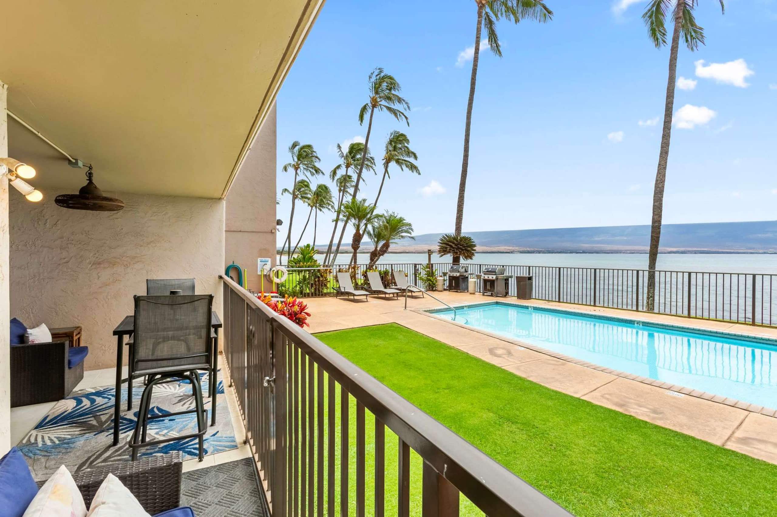 Condo in Wailuku · ★4.88 · 2 bedrooms · 4 beds · 2 private baths - Image 1