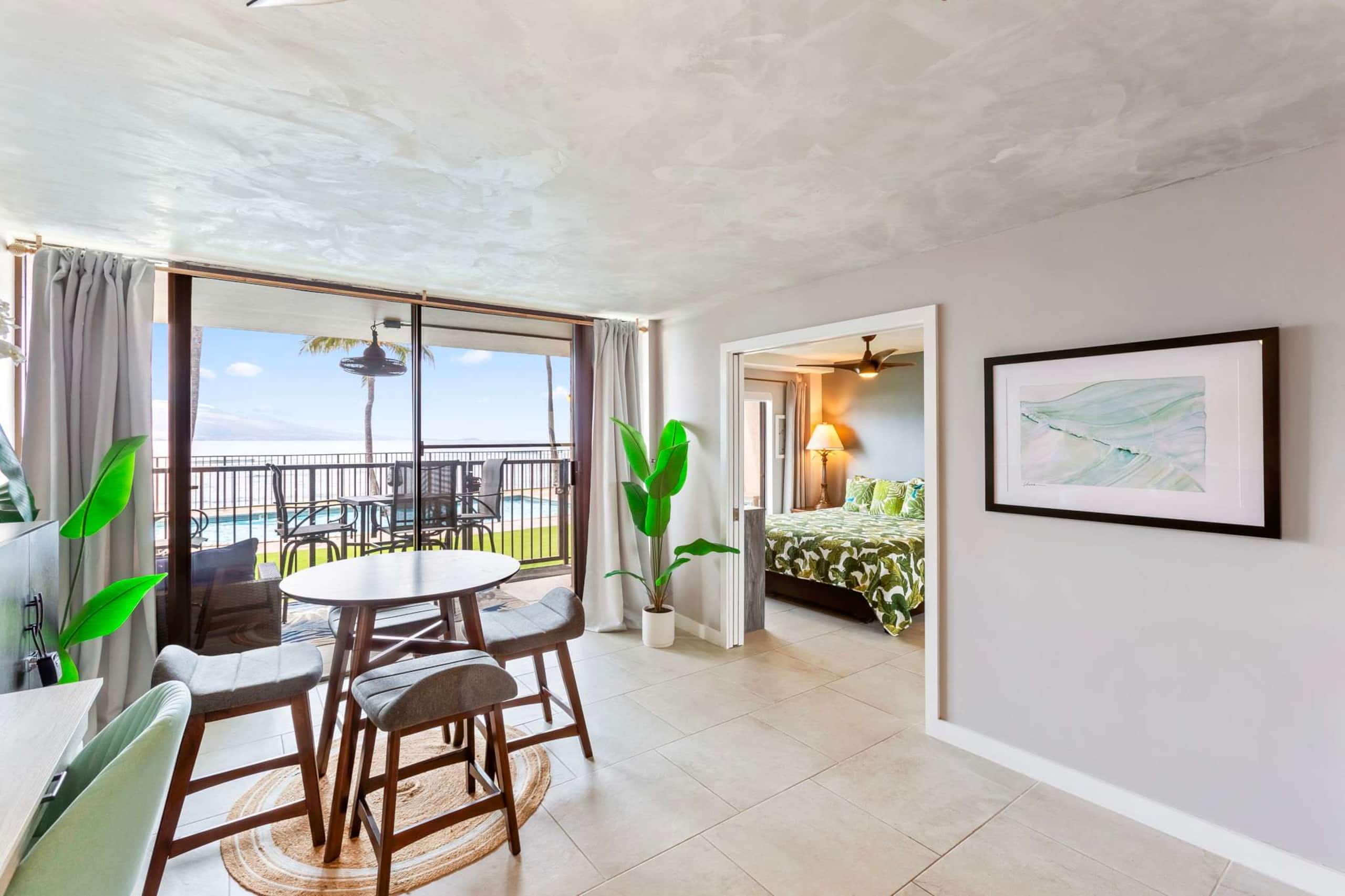 Condo in Wailuku · ★4.88 · 2 bedrooms · 4 beds · 2 private baths - Image 12