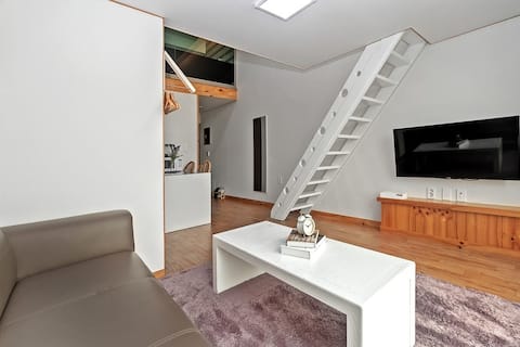 영덕 바다를 내려다 보며 힐링할 수 있는