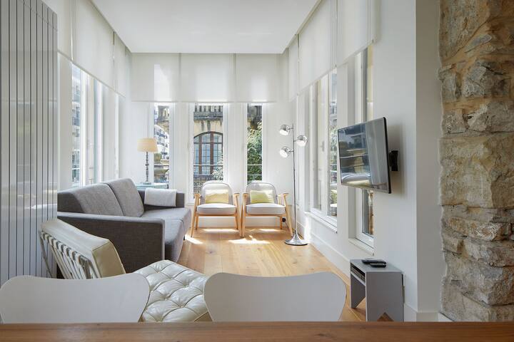 Beduria | The Rentals Collection gallery image 2