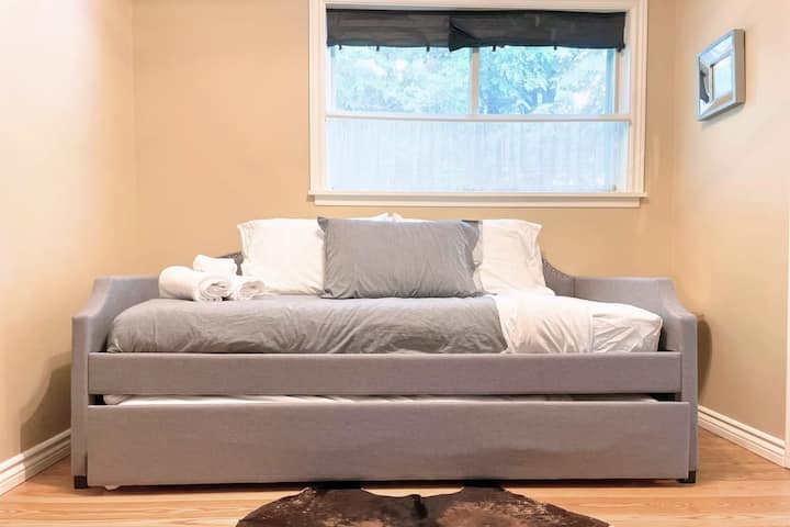 Extra Pull Out Bed