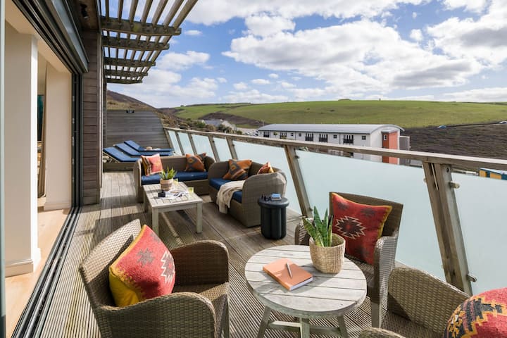 Levan, Watergate Bay - Newquay