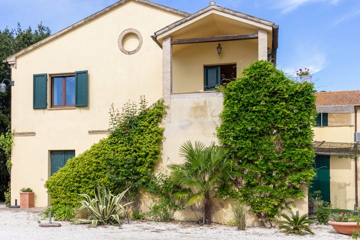 R24 - Casa Glicine      . - Numana