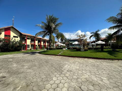 Seafront, 2 Suites, swimming pool, sauna and concierge.