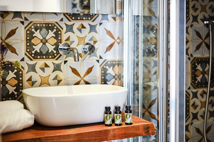 Traditional seaview apartment – Casa SanPà gallery image 5