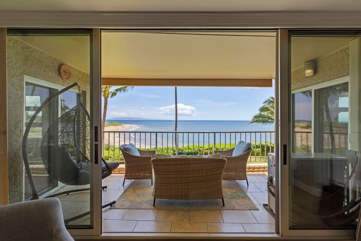 Updated Oceanfront 3 bedroom condo, AC, & beach