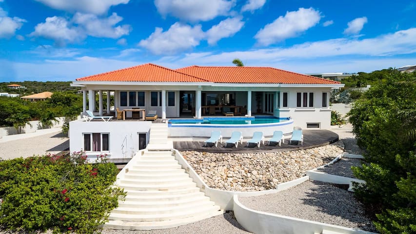Book A Paradise managed Airbnb listing 2