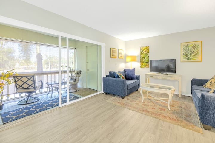 Siesta's Best Value | Private Patio & Walk To All! - Siesta Key, FL