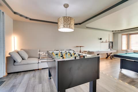 Moses Lake Vacation Rental w/ Hot Tub & Game Room