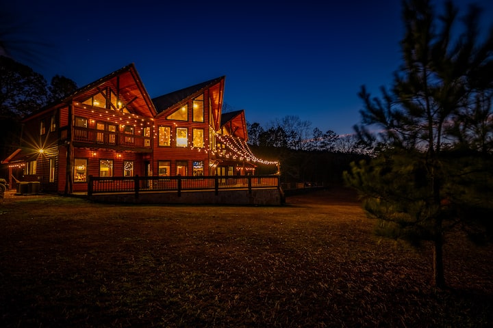 Crystal Lake Ranch Castle - Broken Bow, OK