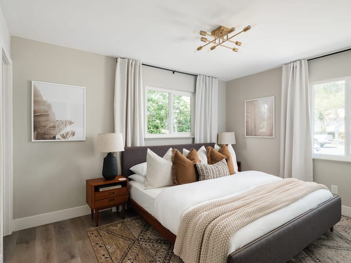 Prima camera da letto - Ampio letto matrimoniale grande