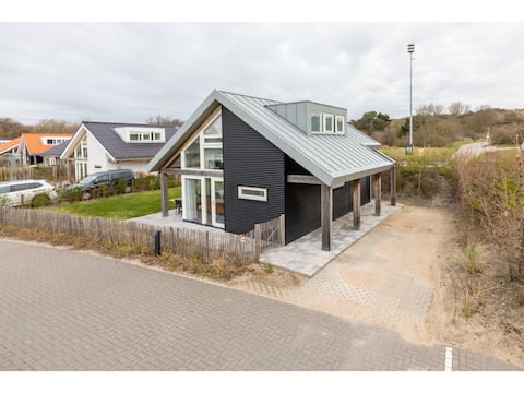 Top performing Airbnb: Holiday Home in Renesse near the Beach in Wijk 13 Renesse