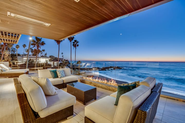 Luxury Beachfront Home with Hot Tub and Ocean View - Houses for Rent in San Diego, California, United States - Airbnb