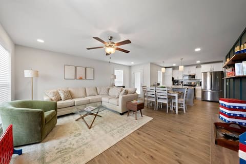 Family Game Night II - 3BD/2.5BA