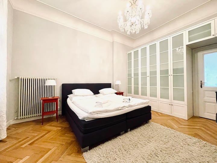 ห้องนอนใหญ่