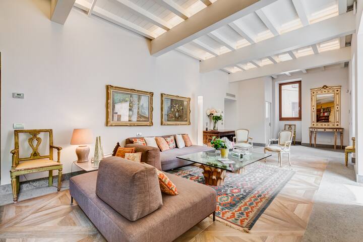 BMGA | Luxury Home with Patio in Trastevere gallery image 4