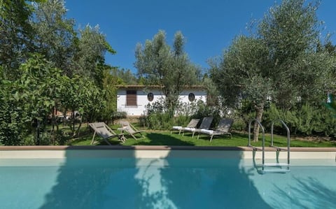Villa Gally beautiful premium villa with garden an
