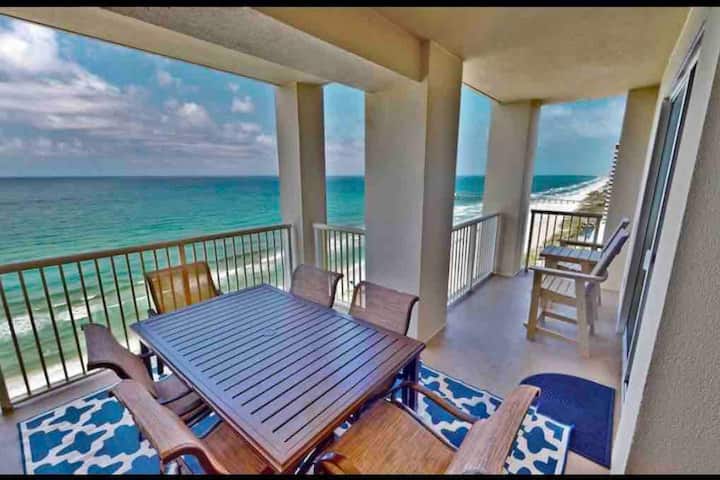 Updated 3br Beachfront Corner Getaway- Sleeps 10! - Panama City Beach, FL