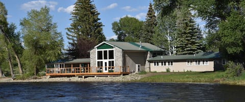 Elk Hollow Lodge on North Platte River