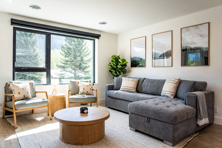 Stay Revy Vacation Rentals managed Airbnb listing 2