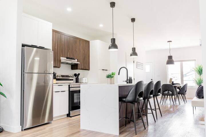 Luxxe Host managed Airbnb listing 1