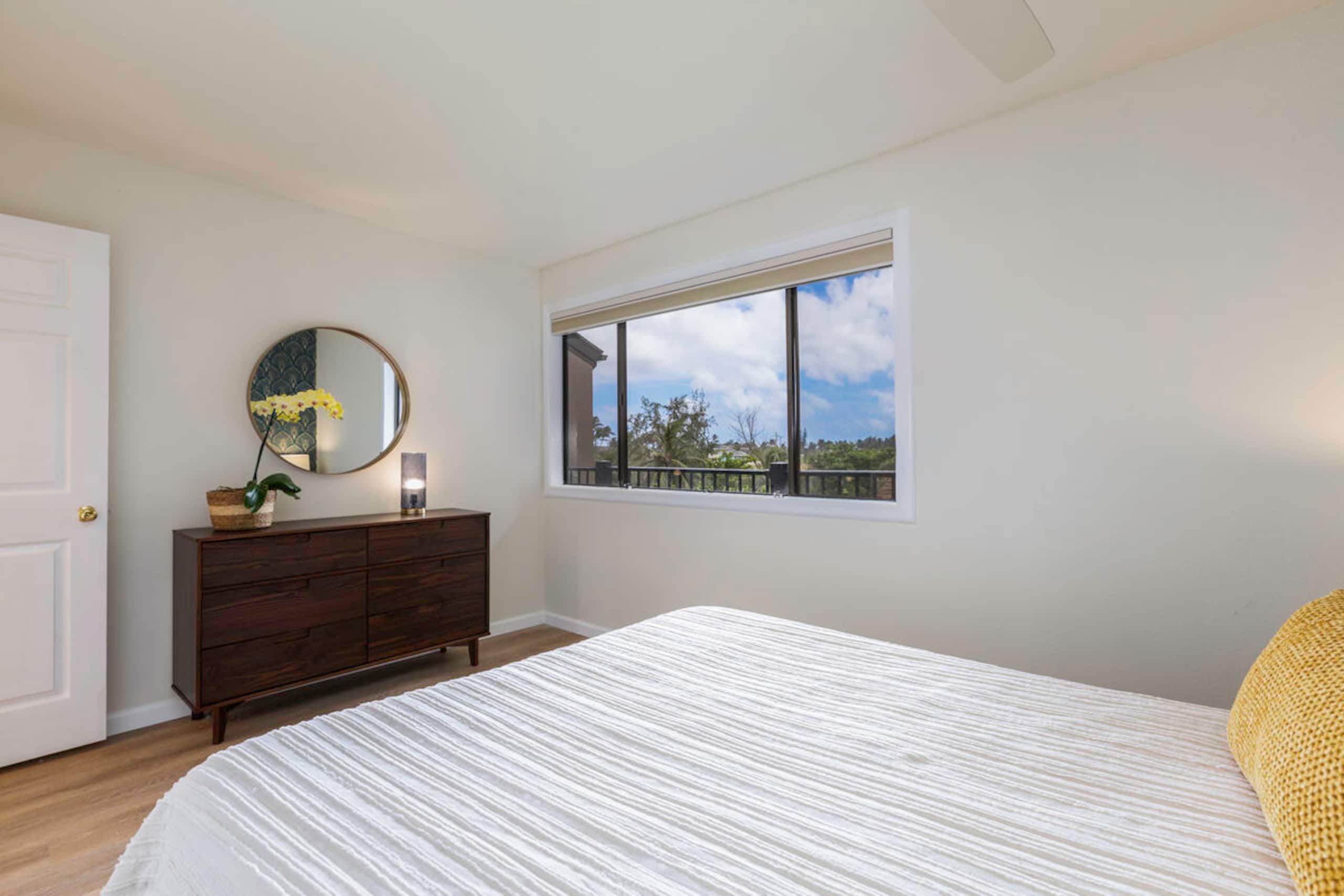 Condo in Kapaa · ★4.48 · 1 bedroom · 2 beds · 1 shared bath - Image 11