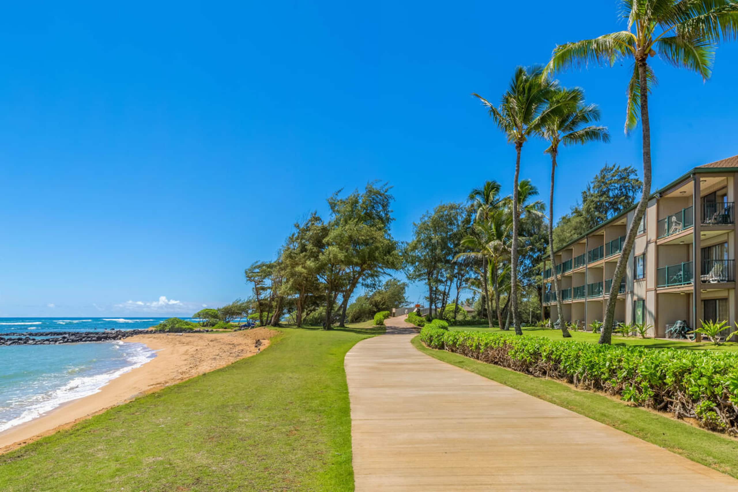 Condo in Kapaa · ★4.48 · 1 bedroom · 2 beds · 1 shared bath - Image 15