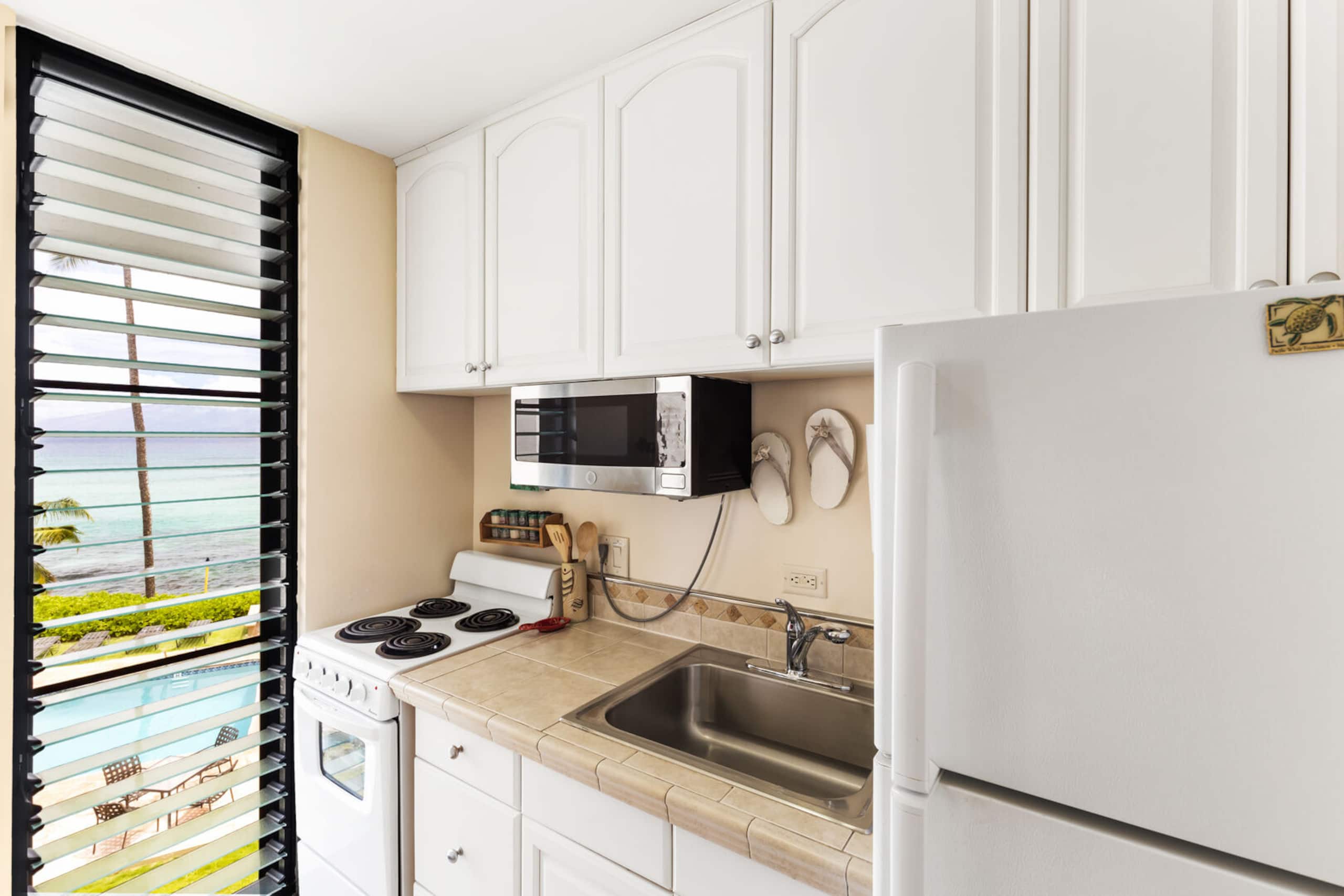 Condo in Lahaina · ★4.79 · Studio · 1 bed · 1 bath - Image 1