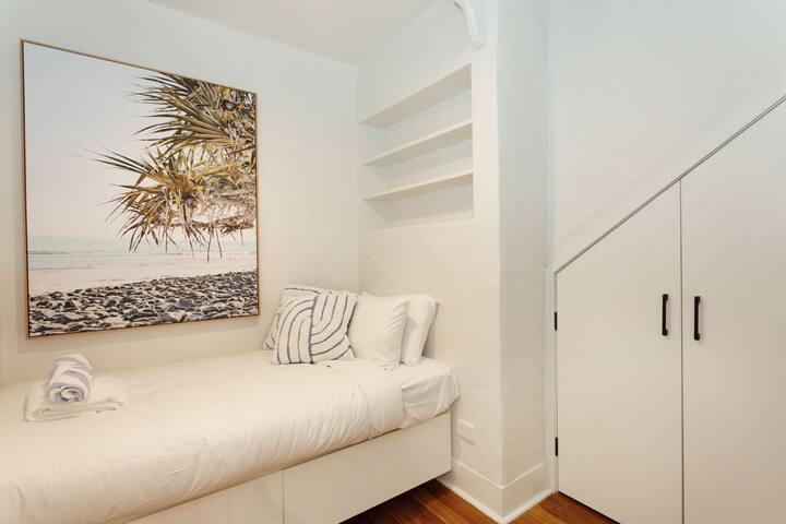 Heart of Little Cove gallery image 5