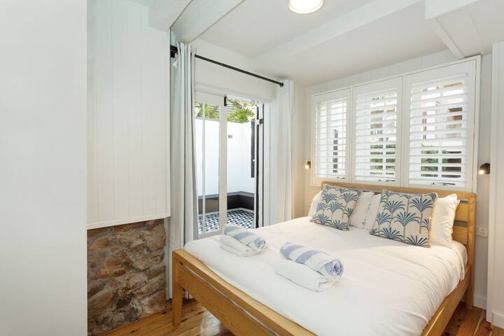 Heart of Little Cove gallery image 3